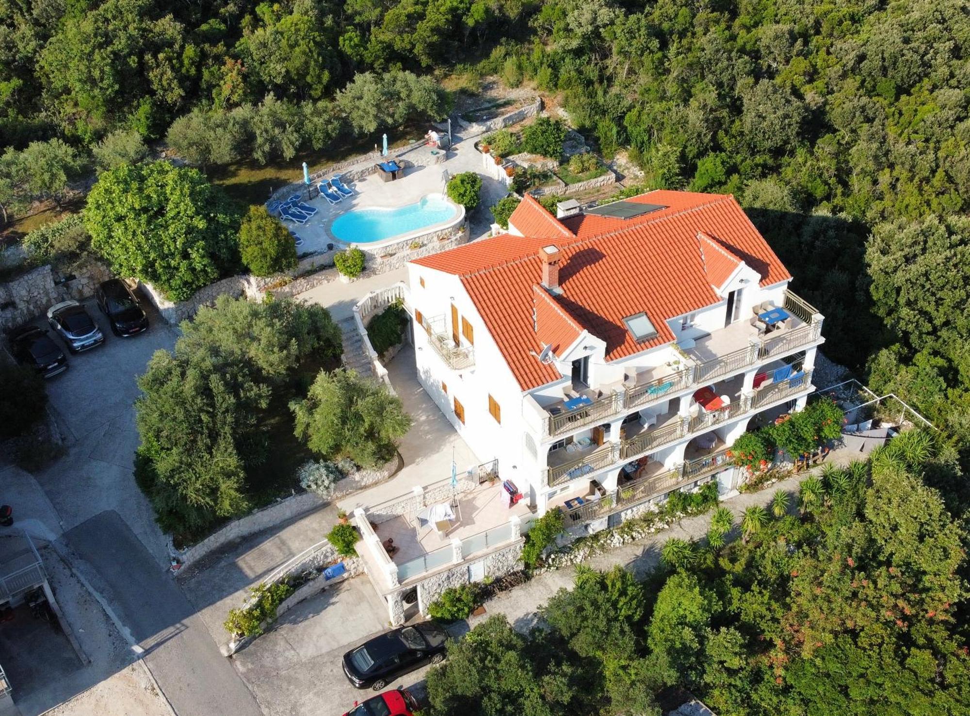 Apartments Grgic Zrnovo Eksteriør bilde