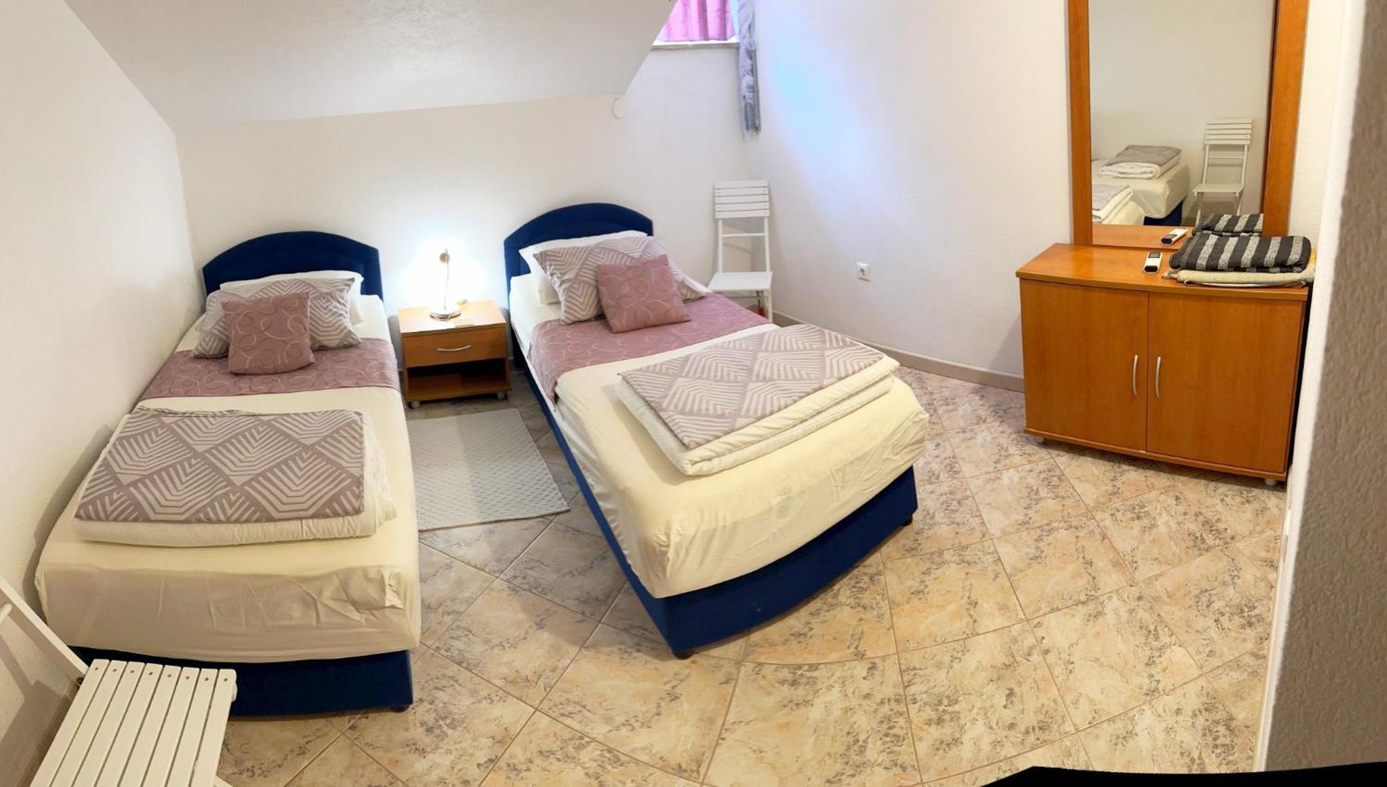 Apartments Grgic Zrnovo Eksteriør bilde